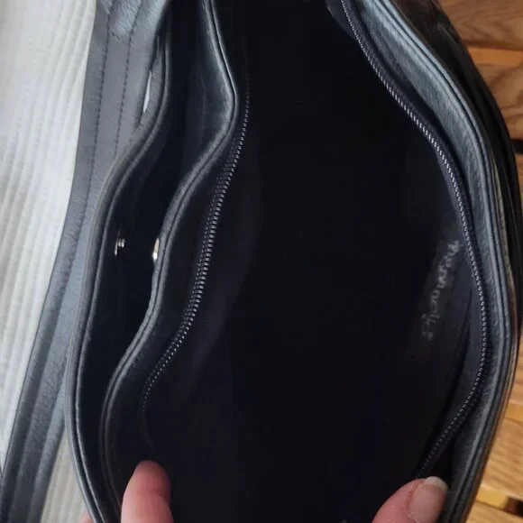 Tignanello | Pebbled leather crossbody shoulder bag | Black - Picture 4 of 6